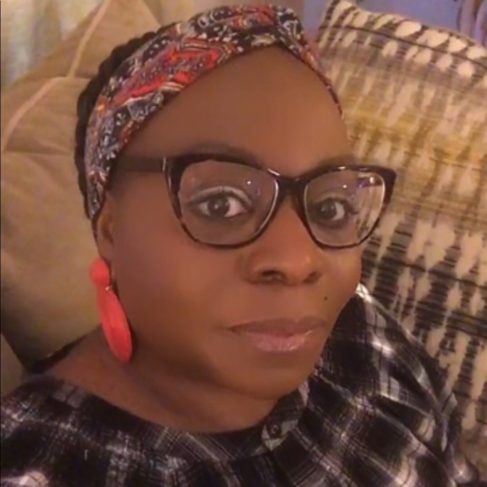 Meet your Posher, Opal